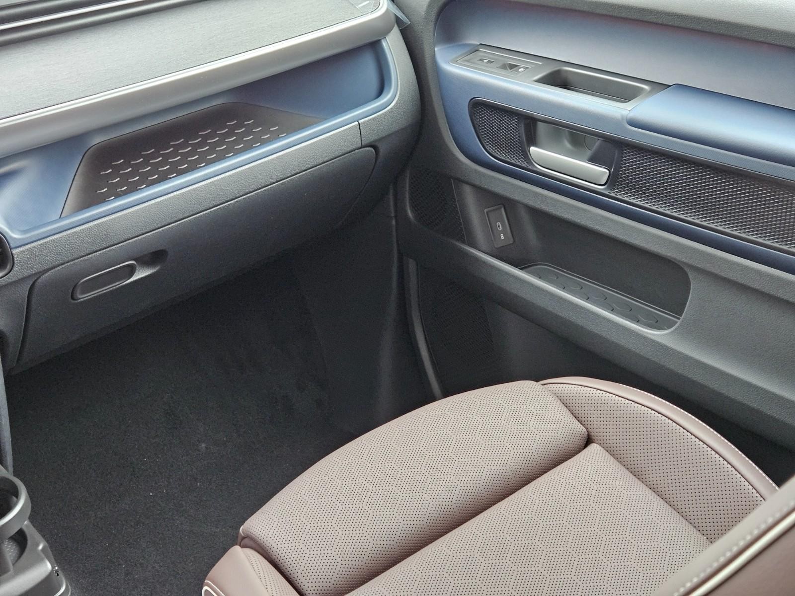 Volkswagen ID. Buzz Vehicle Image 09