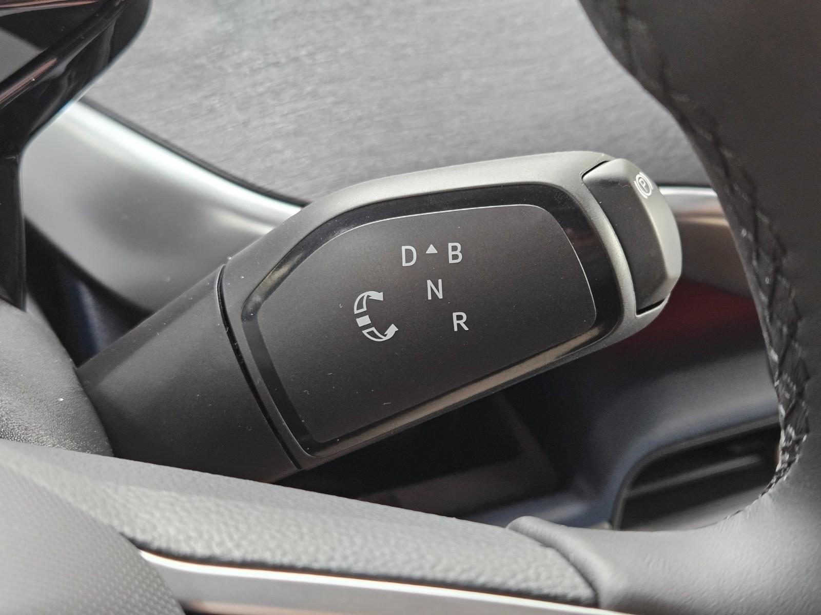 Volkswagen ID. Buzz Vehicle Image 12