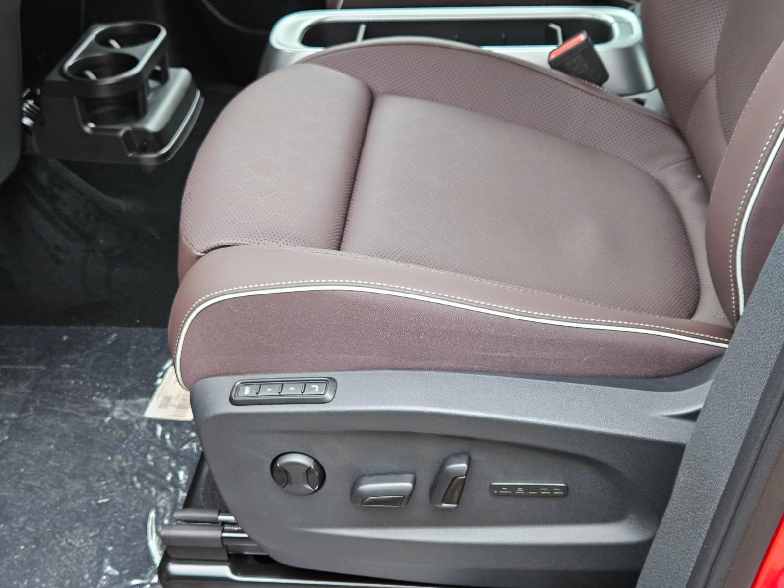 Volkswagen ID. Buzz Vehicle Image 16