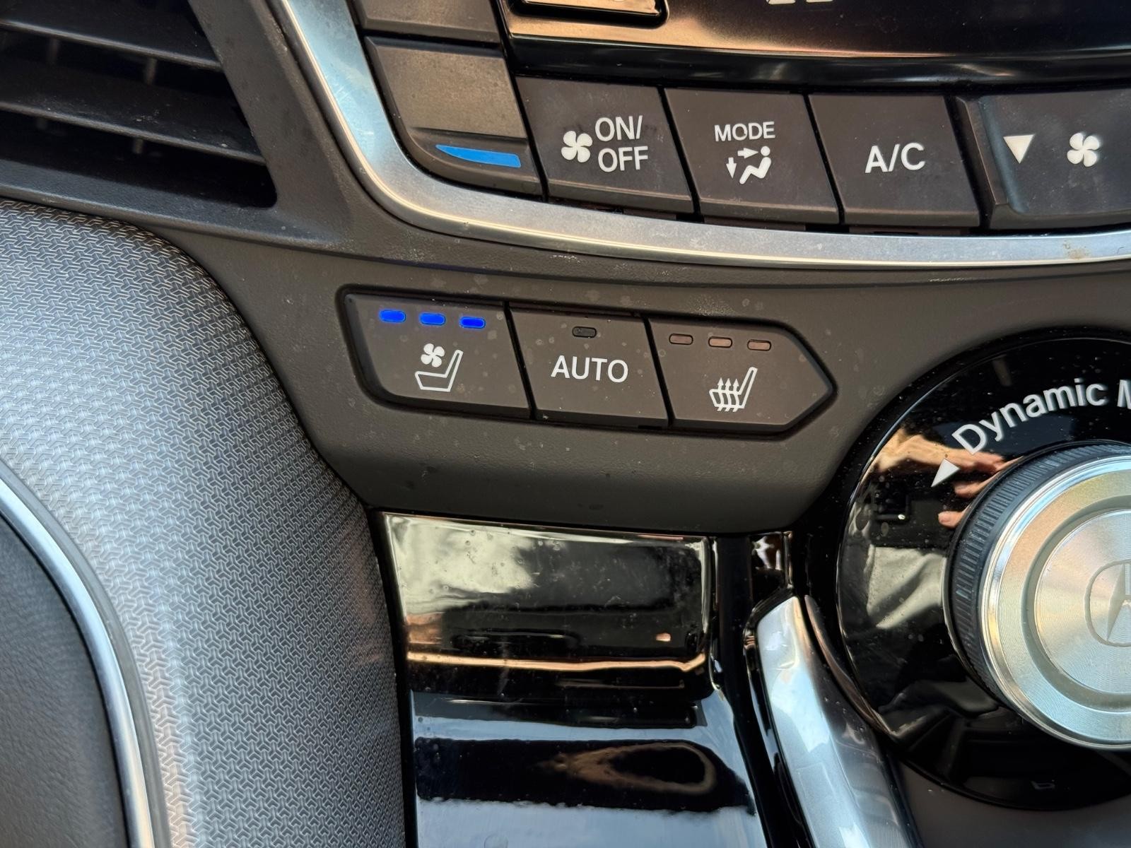 Acura TLX Vehicle Image 21