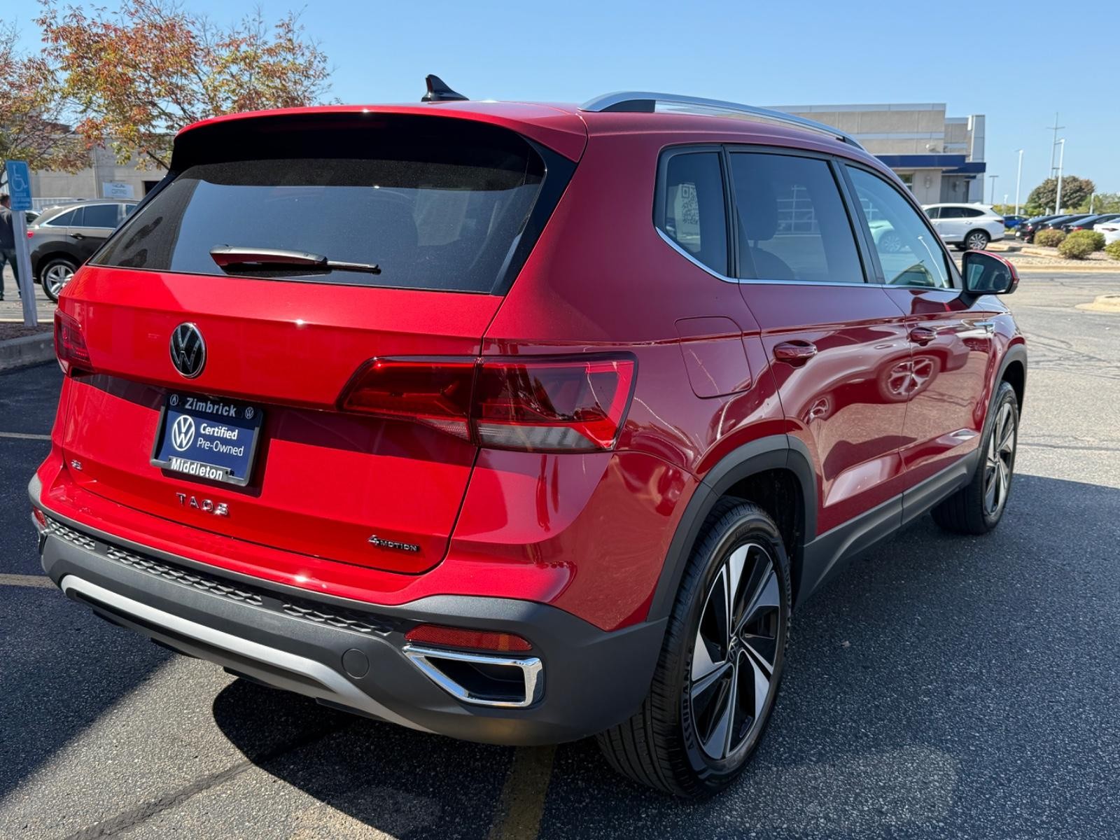 Volkswagen Taos Vehicle Image 03