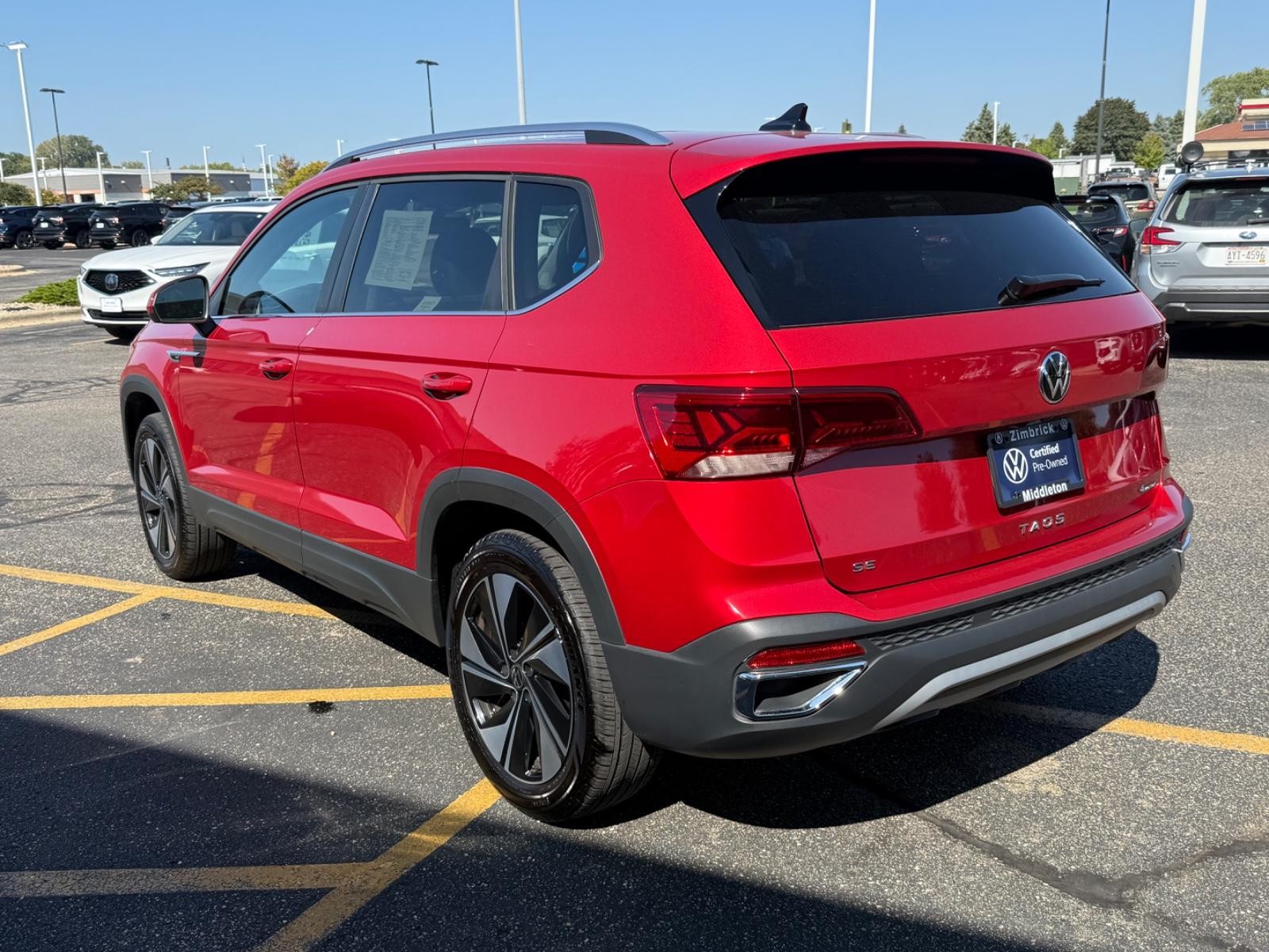 Volkswagen Taos Vehicle Image 06