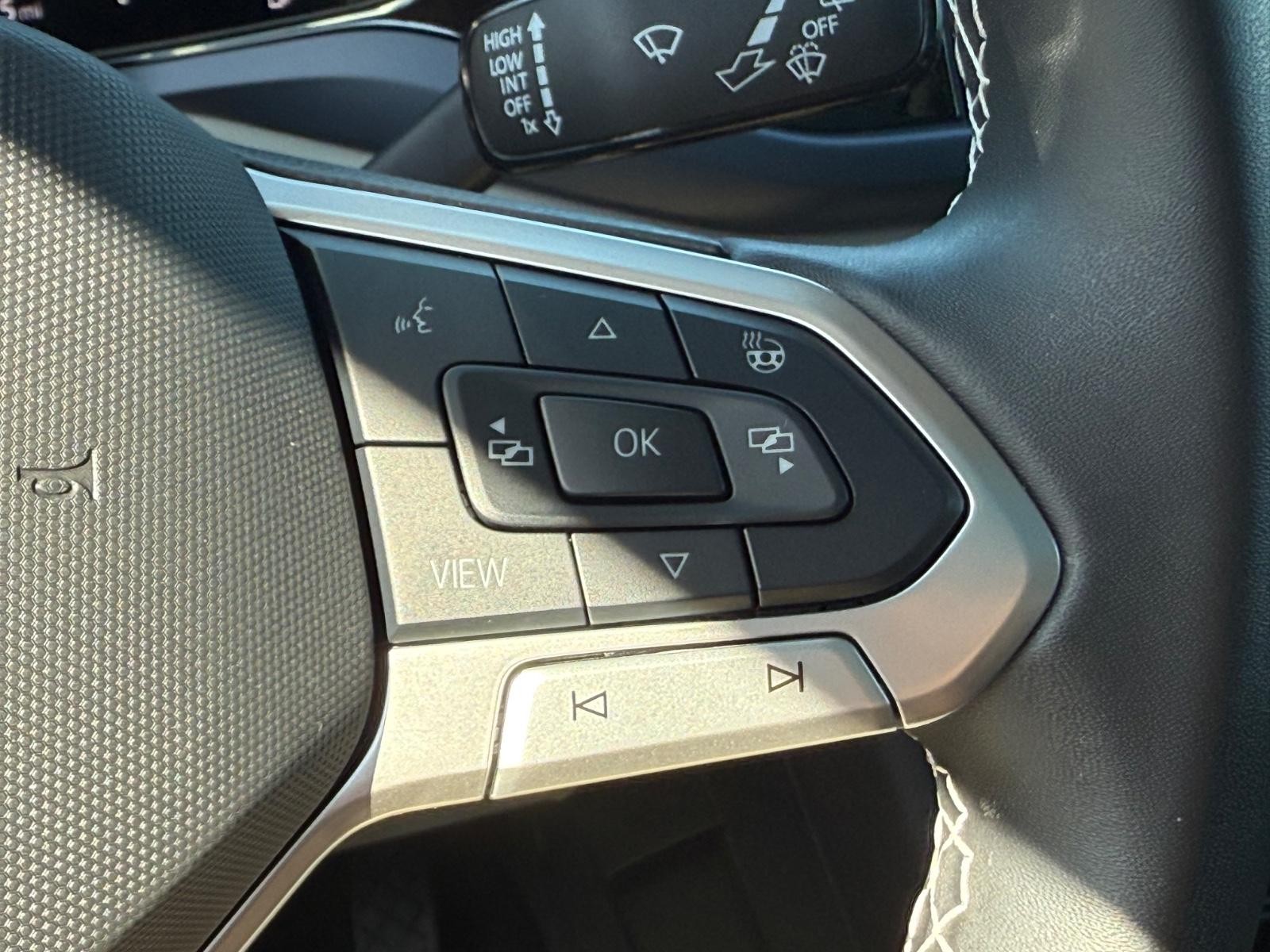 Volkswagen Taos Vehicle Image 17