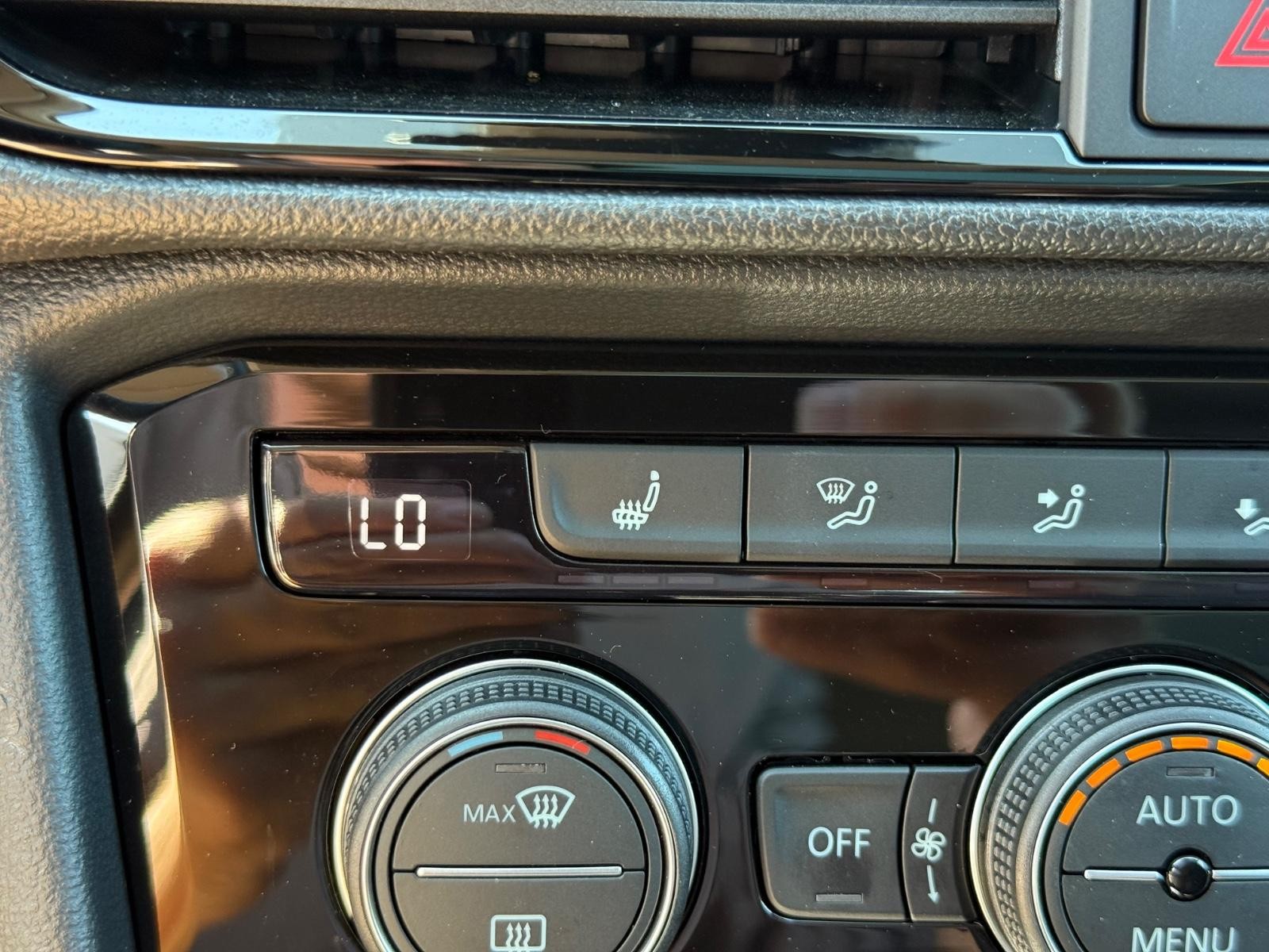 Volkswagen Taos Vehicle Image 20