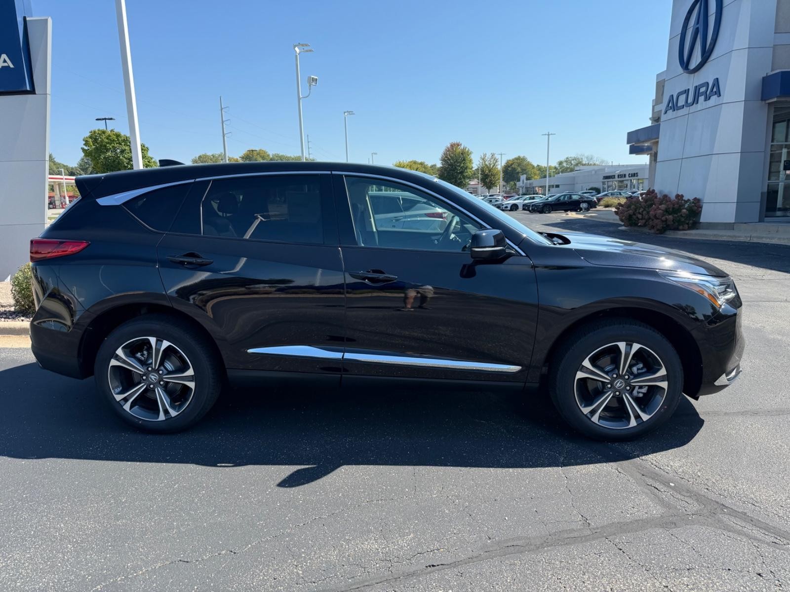 Acura RDX Vehicle Image 02