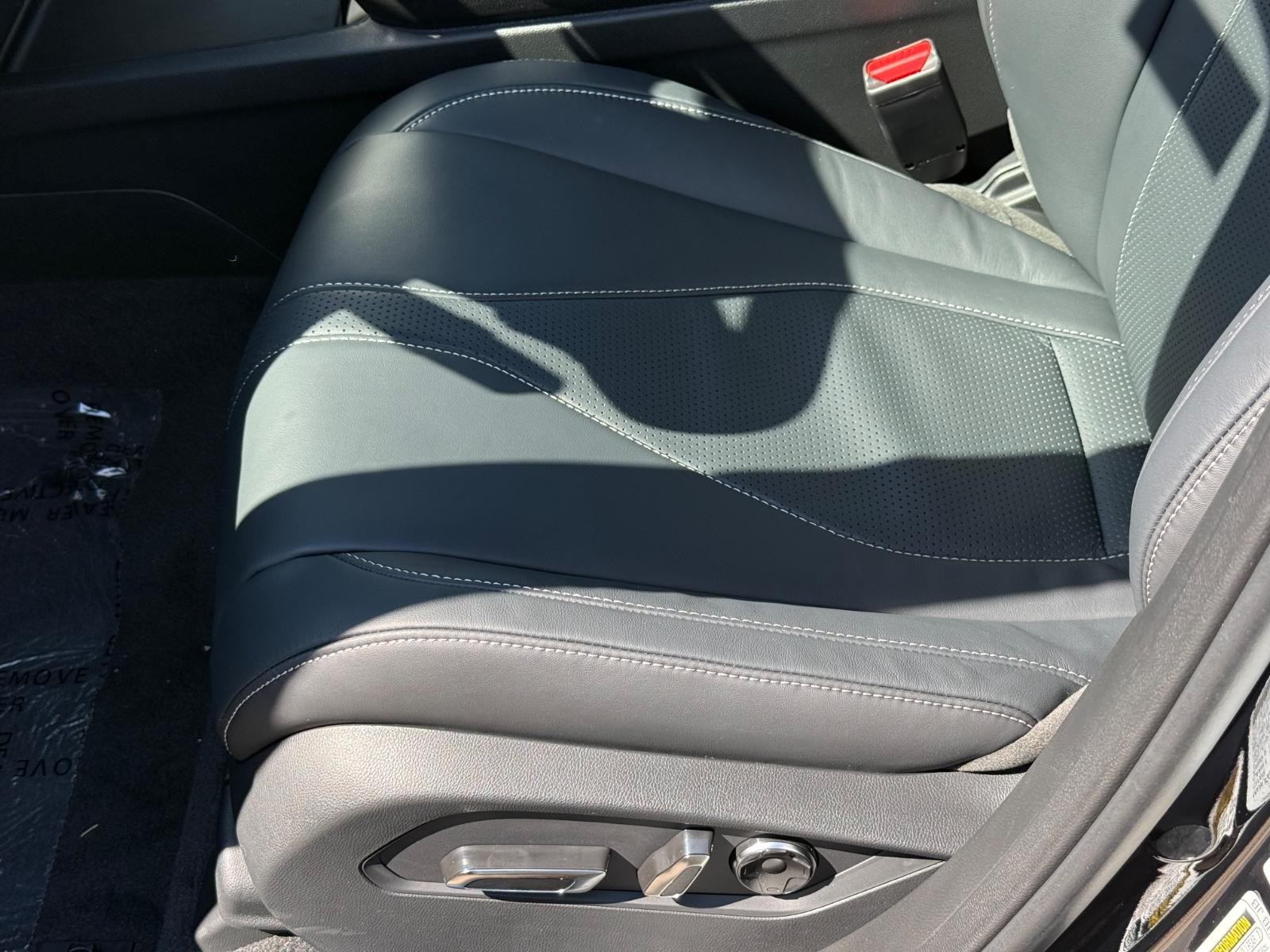 Acura RDX Vehicle Image 16