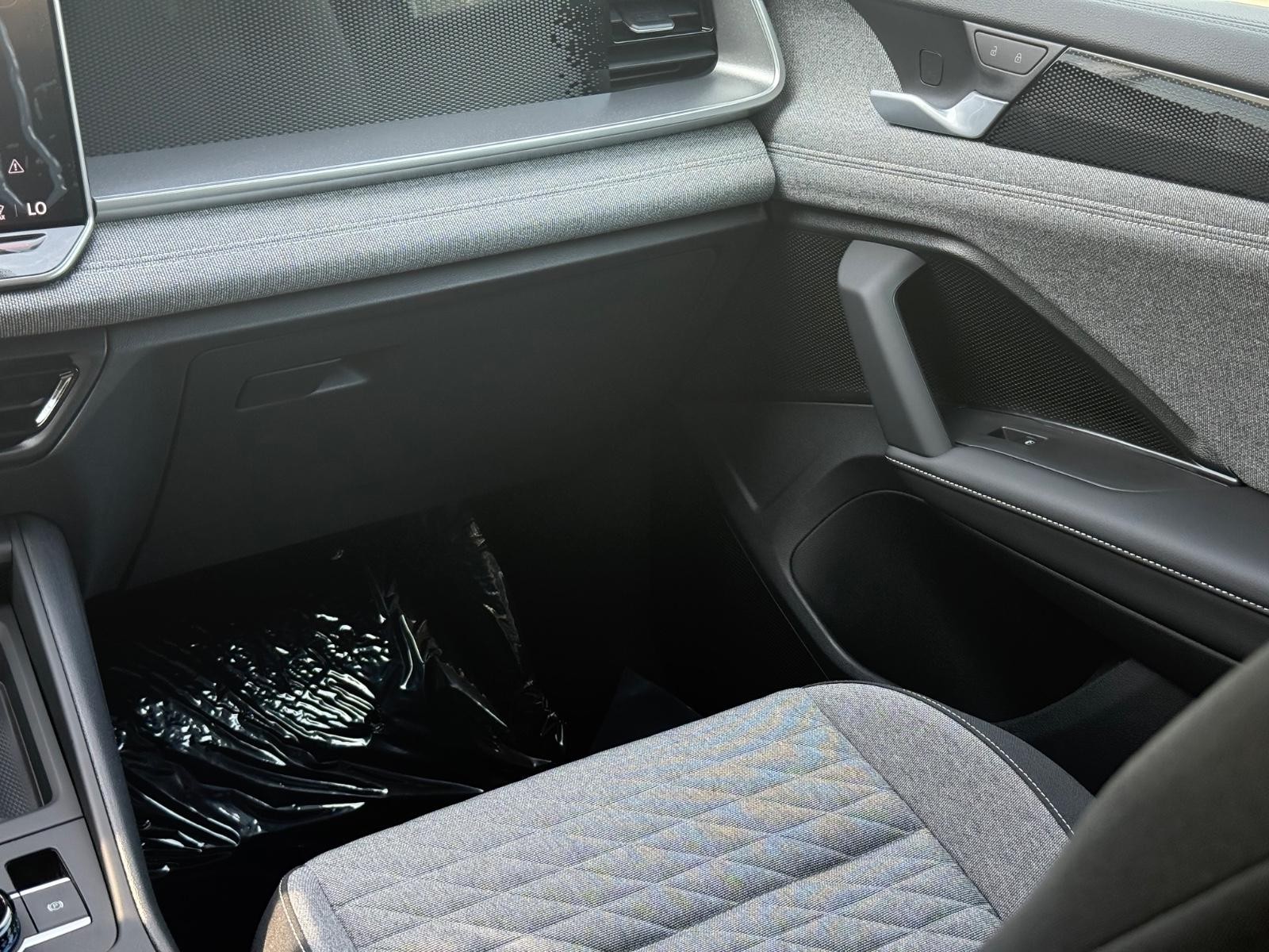 Volkswagen Tiguan Vehicle Image 10