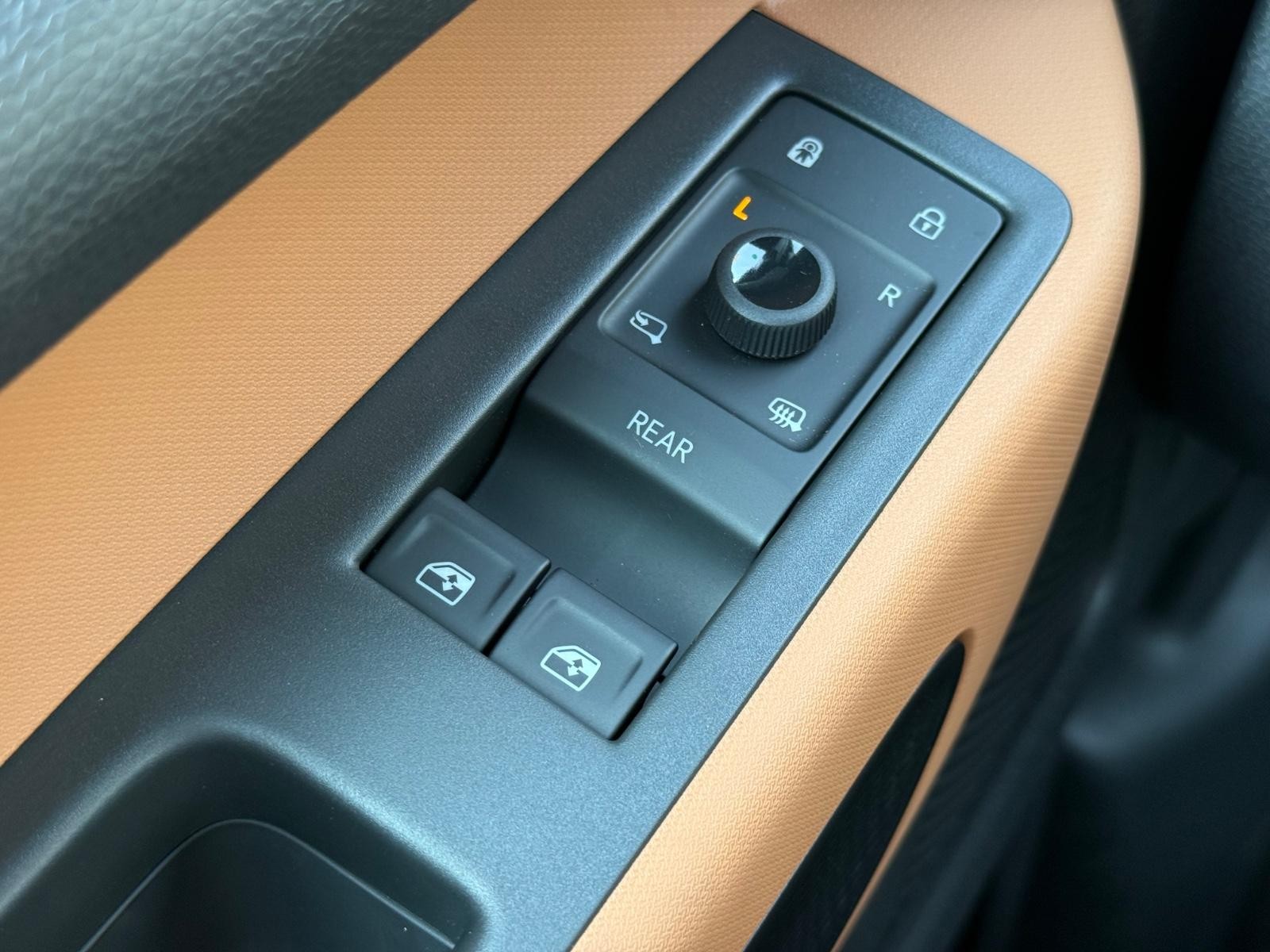 Volkswagen ID. Buzz Vehicle Image 15