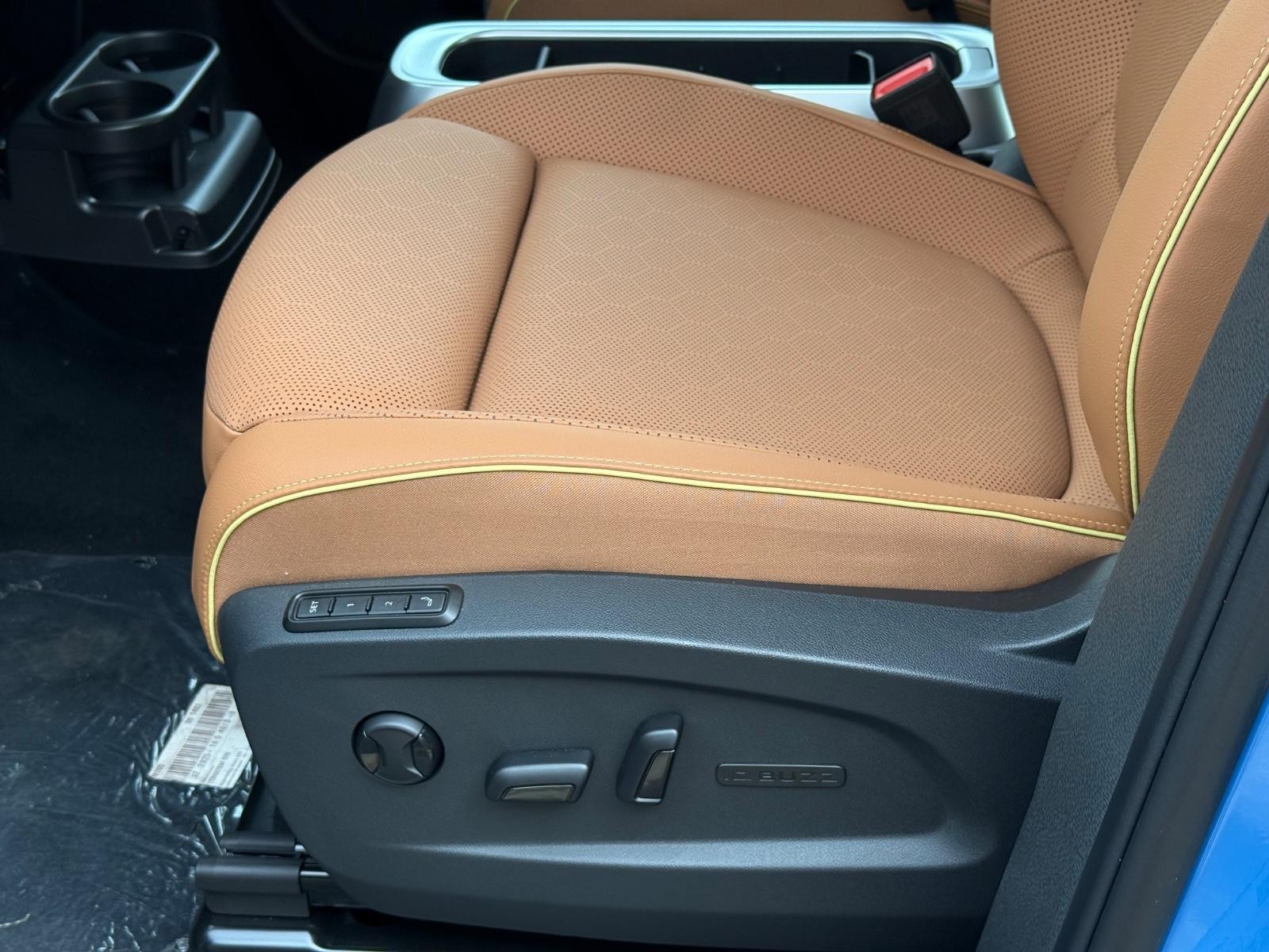 Volkswagen ID. Buzz Vehicle Image 16