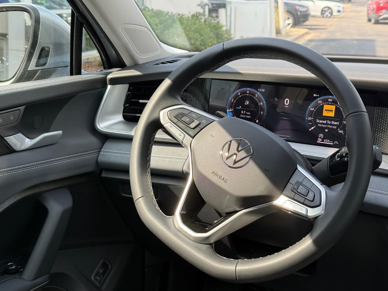 Volkswagen Tiguan Vehicle Image 08