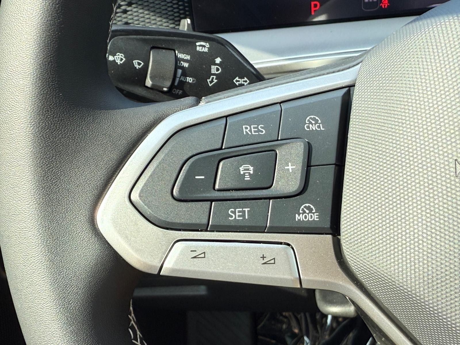 Volkswagen Tiguan Vehicle Image 10