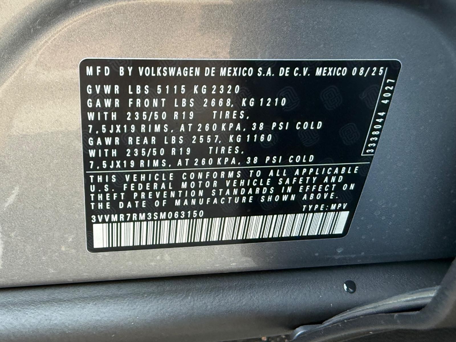 Volkswagen Tiguan Vehicle Image 18