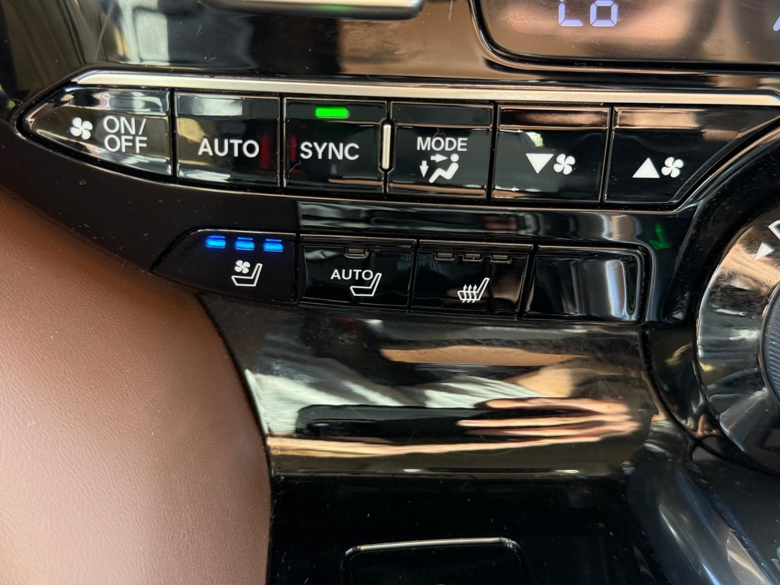 Acura MDX Vehicle Image 21