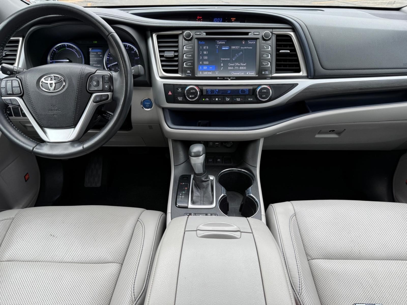 Toyota Highlander Vehicle Image 12