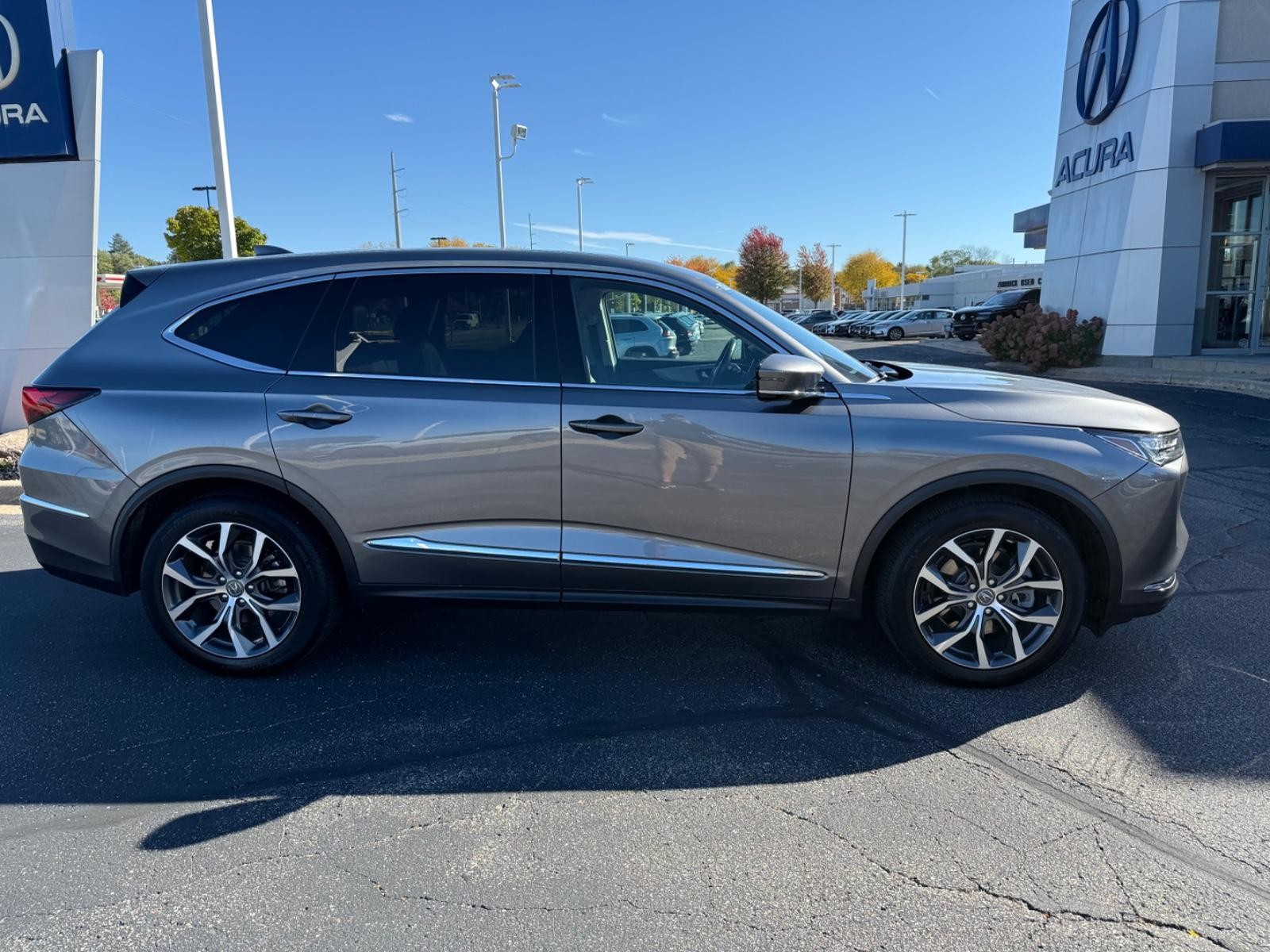 Acura MDX Vehicle Image 02