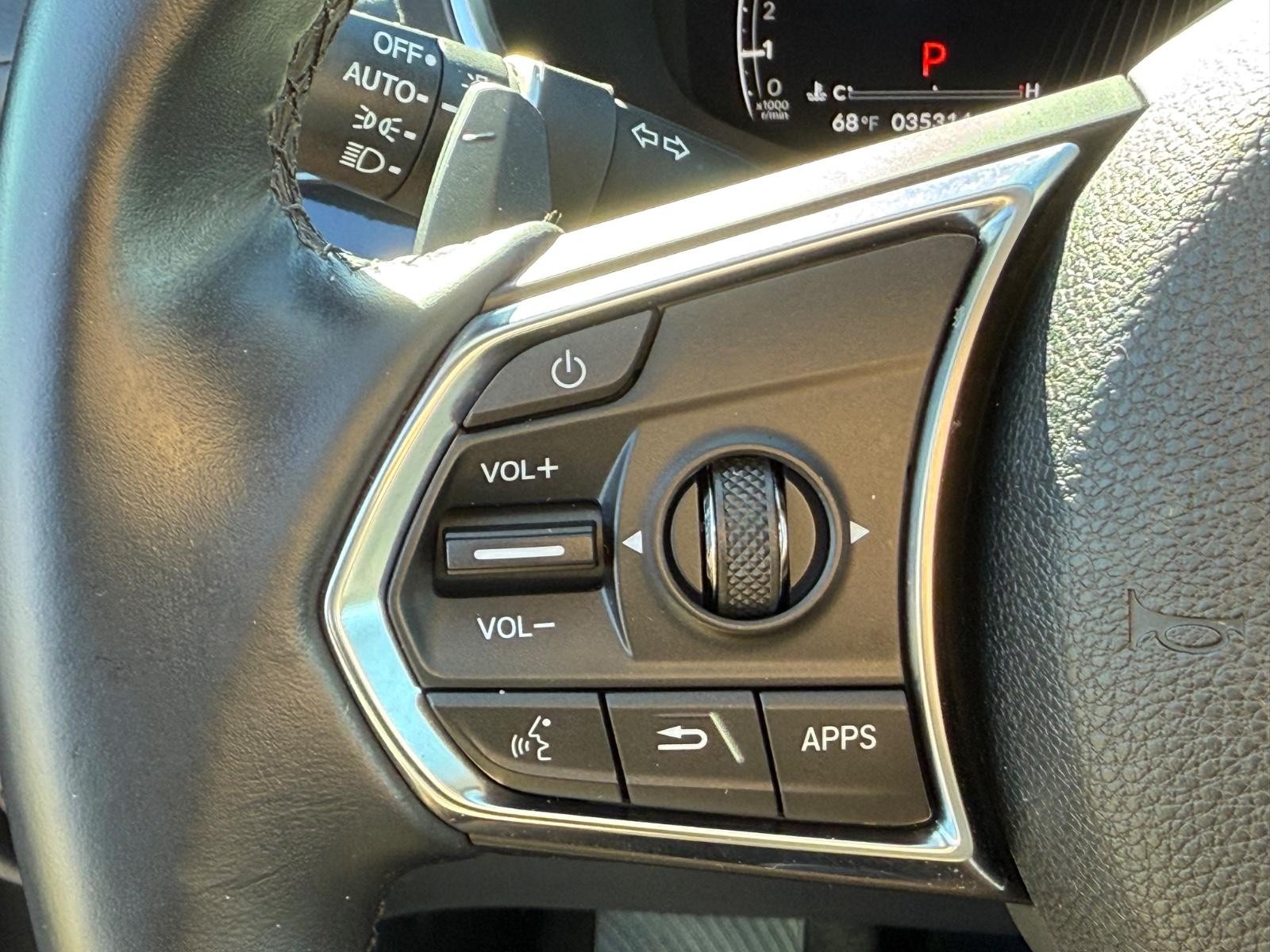 Acura MDX Vehicle Image 17
