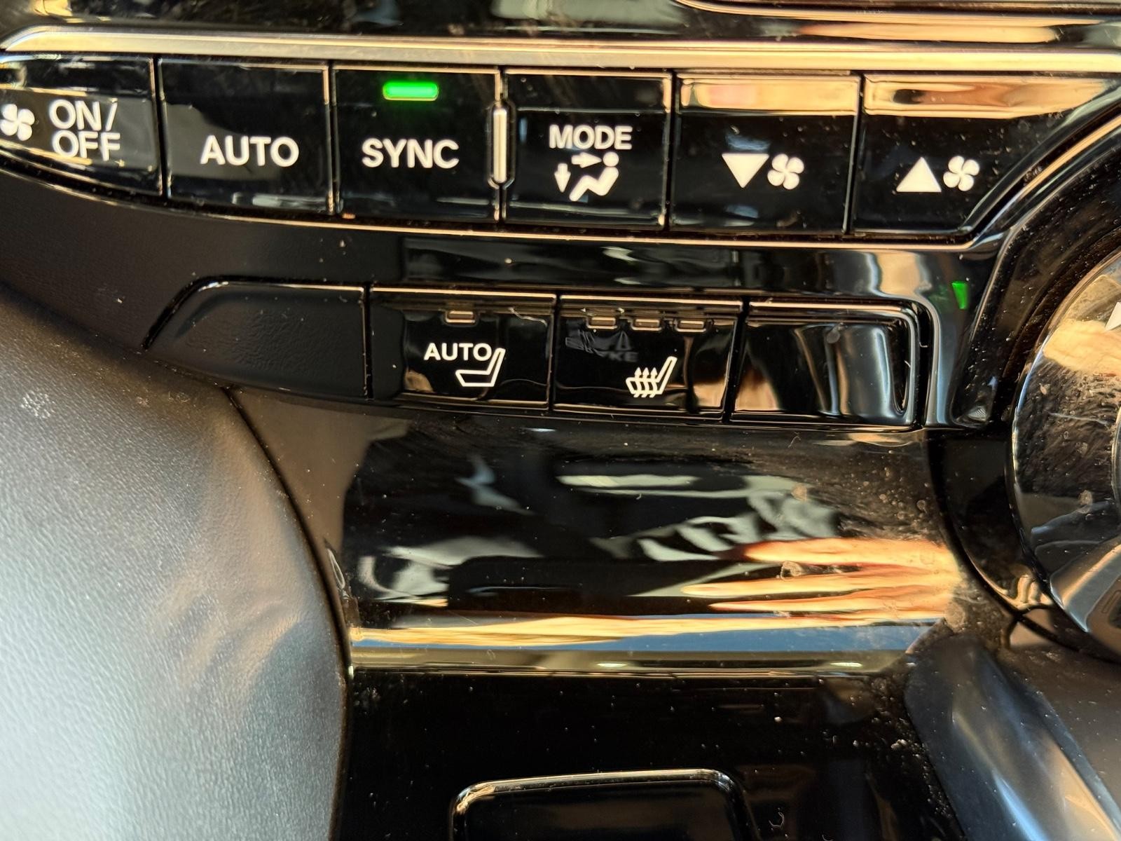 Acura MDX Vehicle Image 21