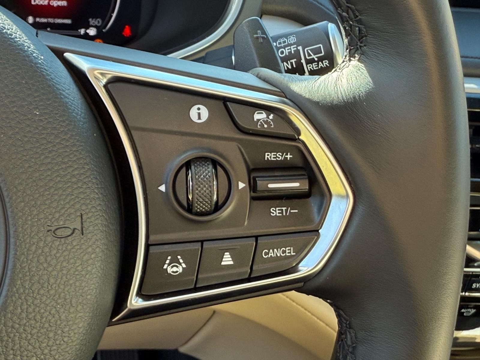 Acura MDX Vehicle Image 18