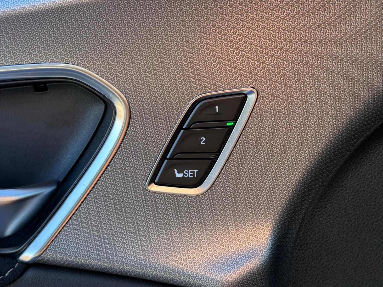 Acura RDX Vehicle Image 16