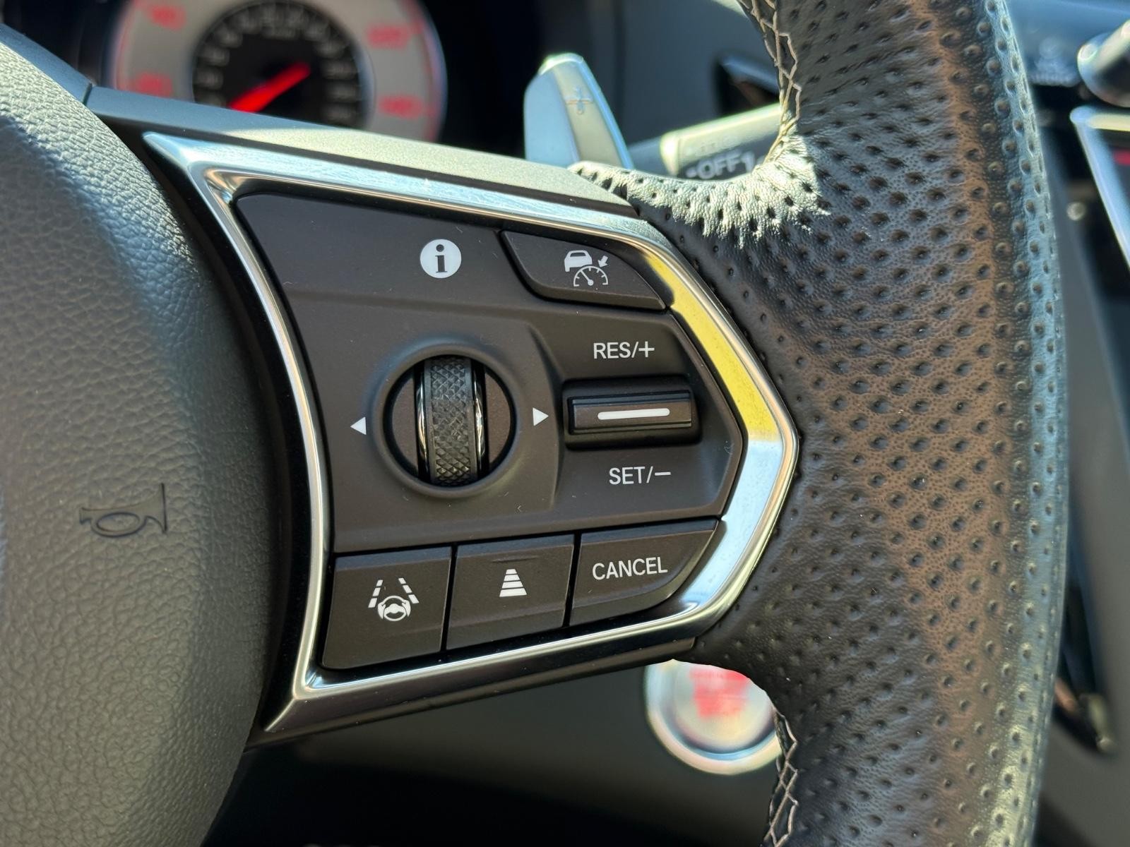 Acura RDX Vehicle Image 18