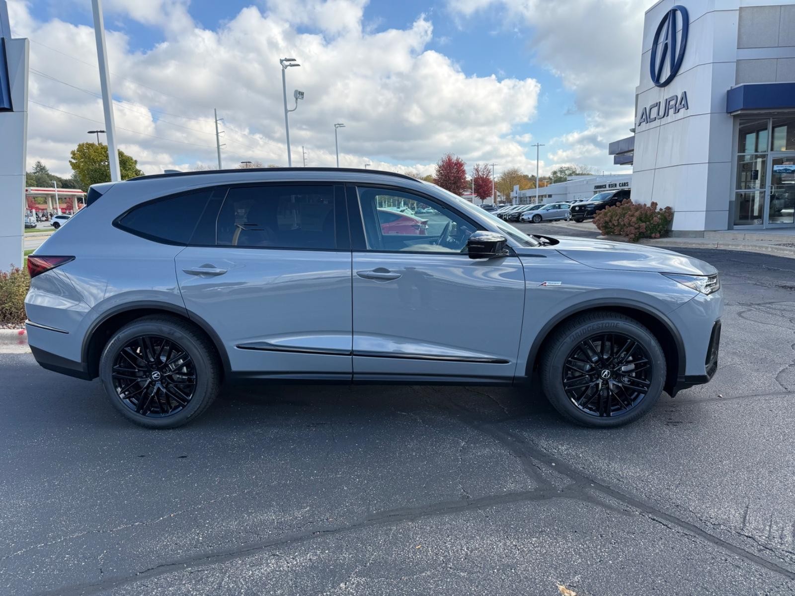 Acura MDX Vehicle Image 02