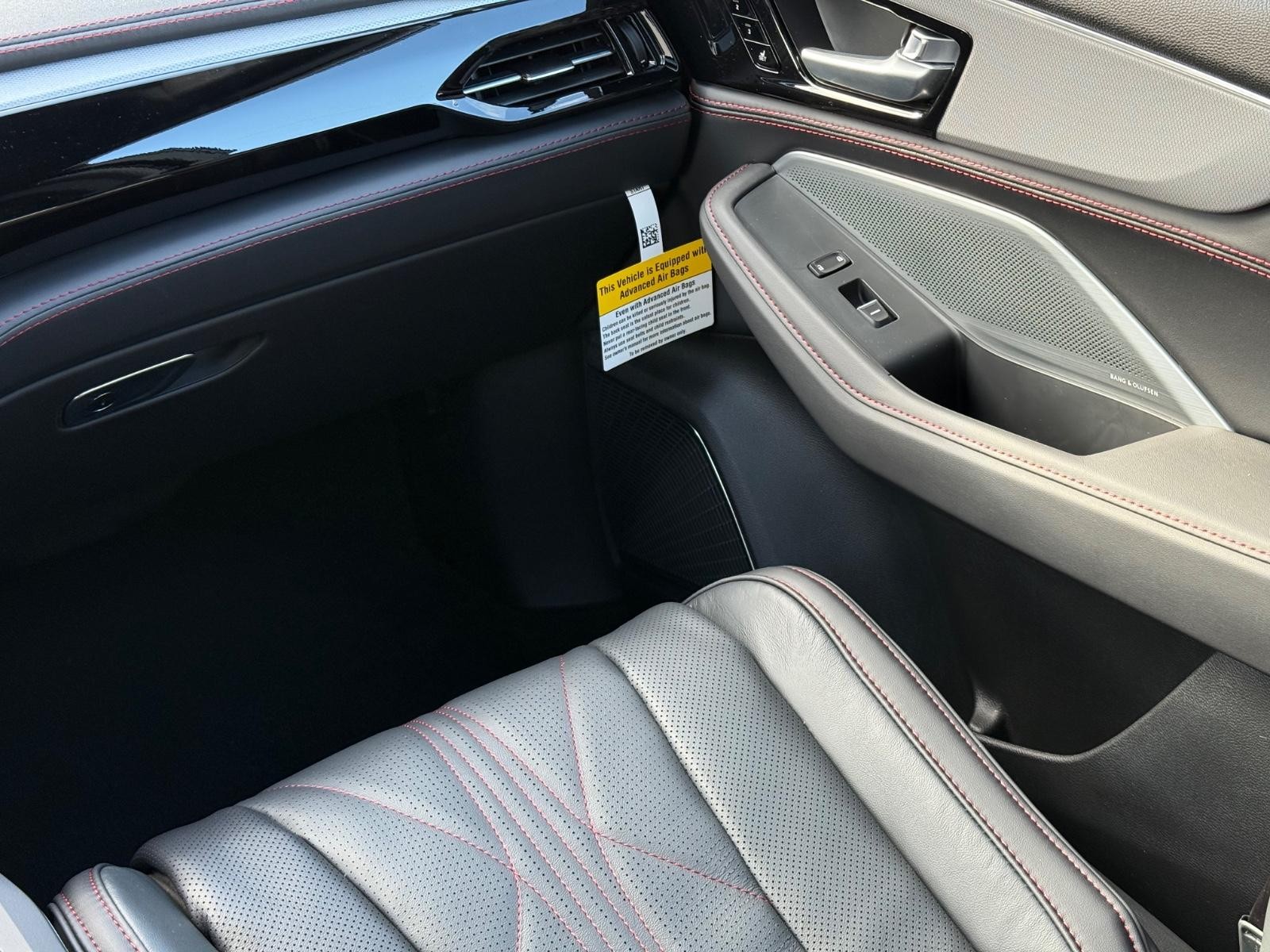 Acura MDX Vehicle Image 09