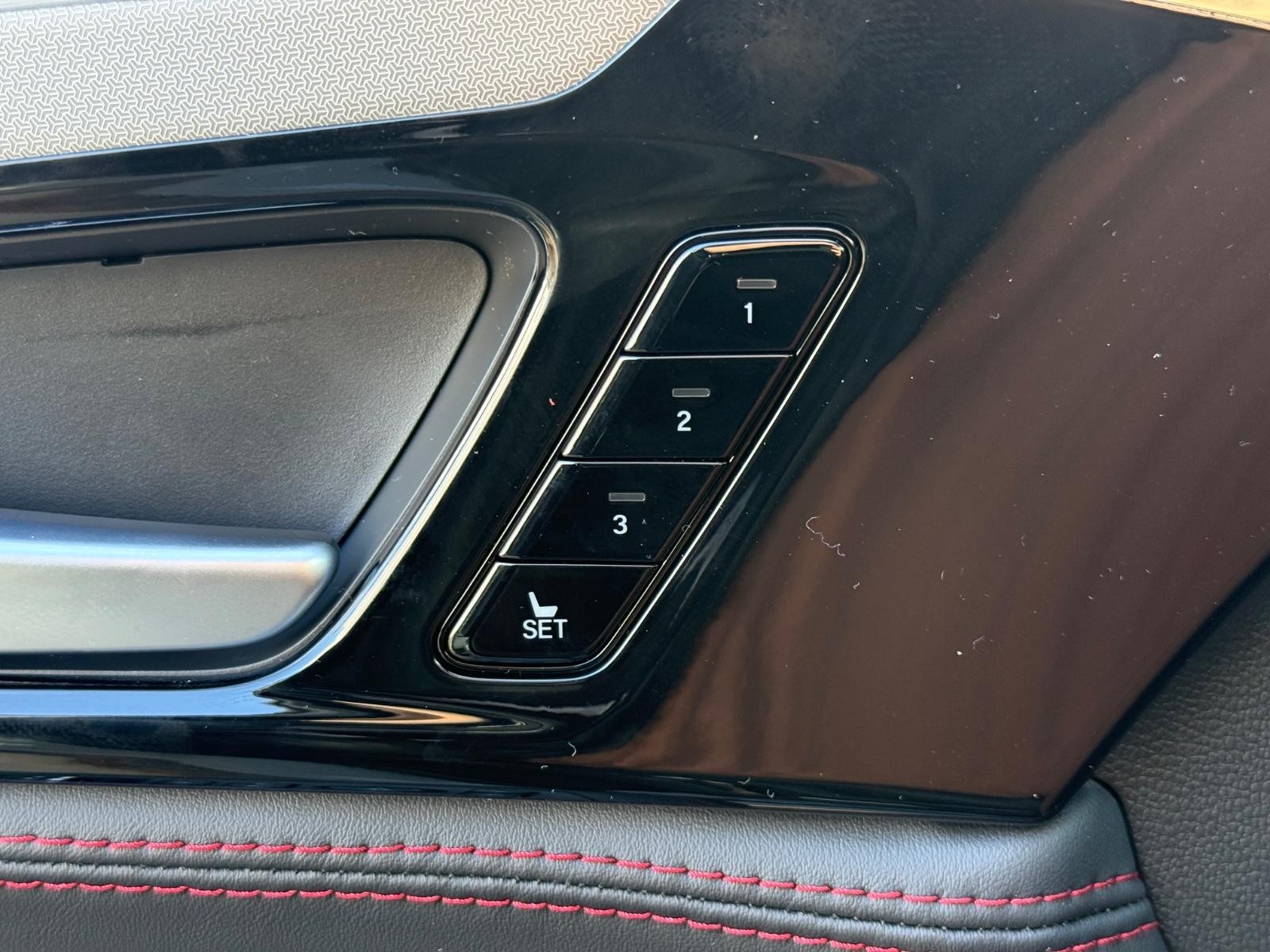 Acura MDX Vehicle Image 10