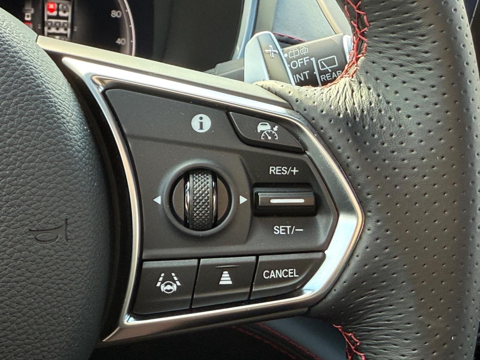 Acura MDX Vehicle Image 12