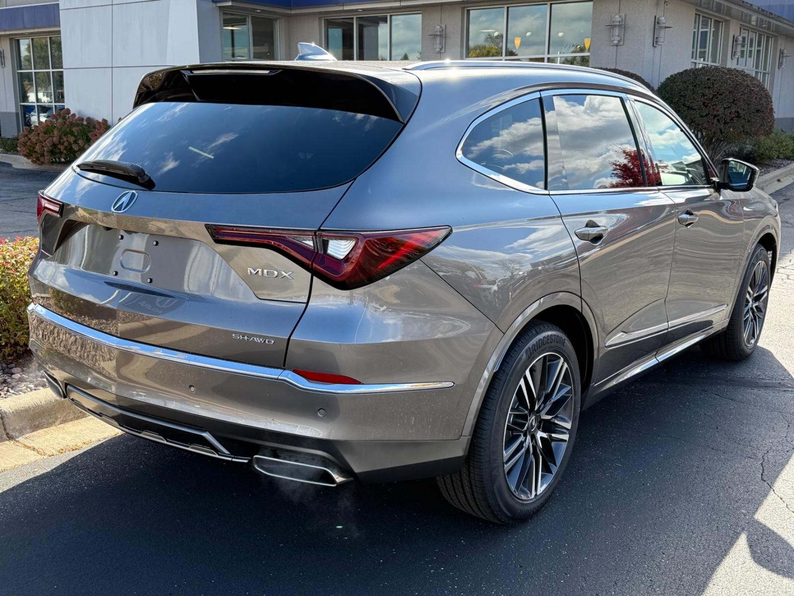 Acura MDX Vehicle Image 03