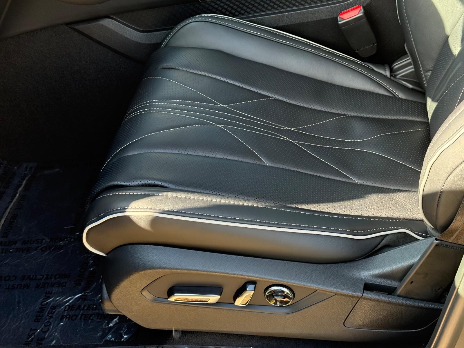 Acura MDX Vehicle Image 17