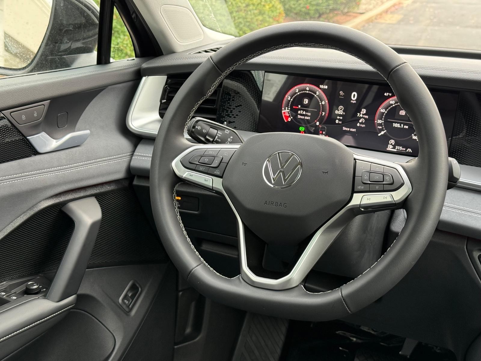 Volkswagen Tiguan Vehicle Image 08