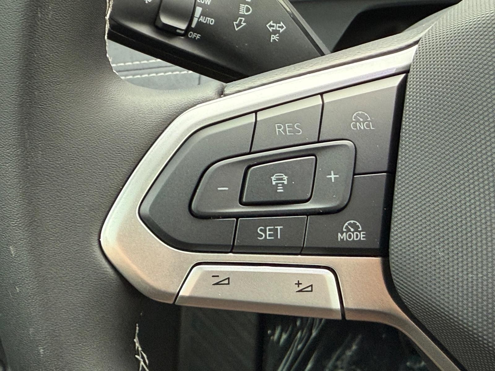 Volkswagen Tiguan Vehicle Image 10