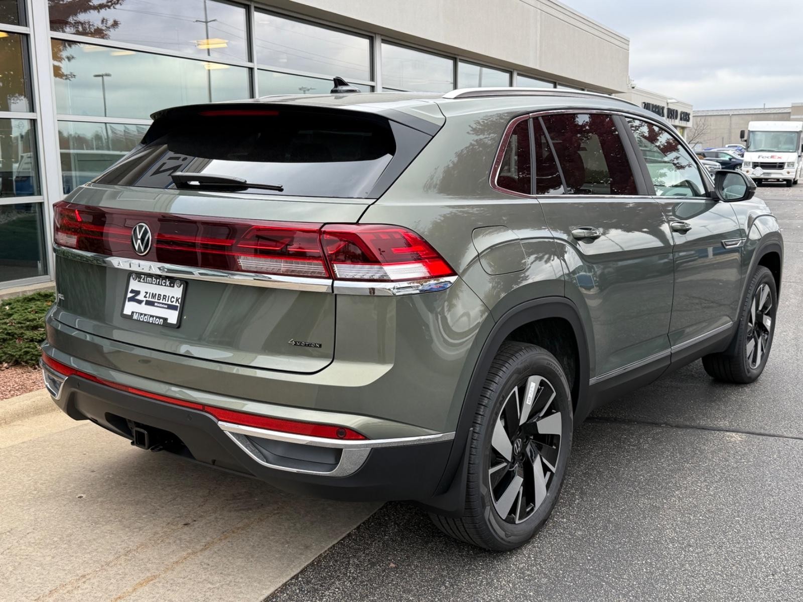 Volkswagen Atlas Cross Sport Vehicle Image 03