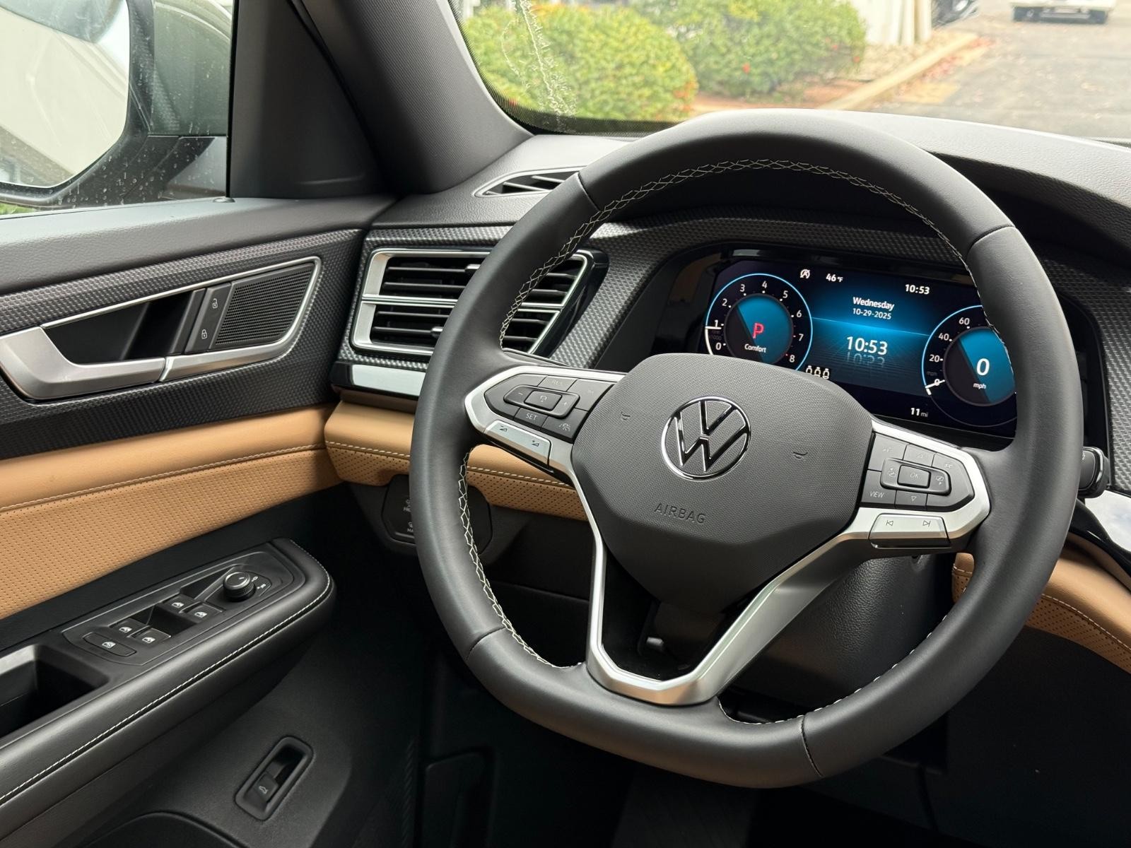 Volkswagen Atlas Cross Sport Vehicle Image 09