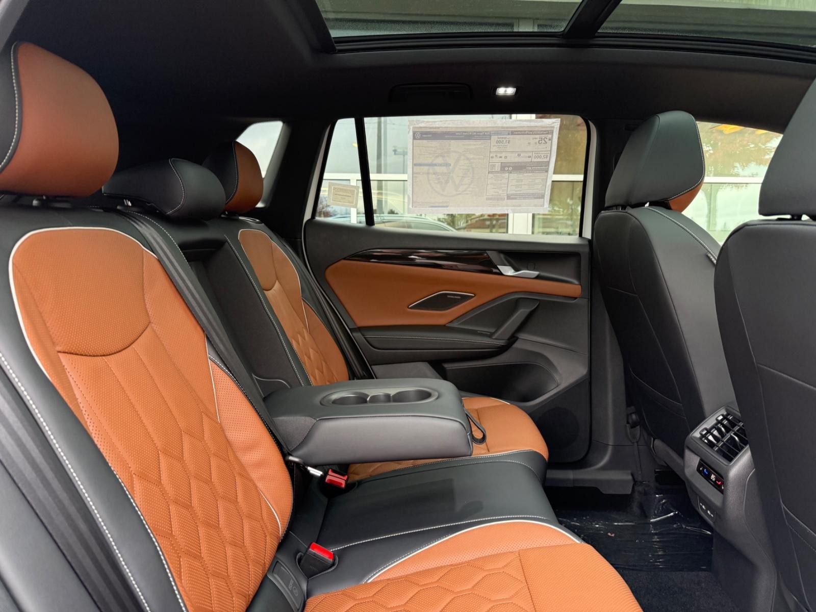 Volkswagen Tiguan Vehicle Image 05