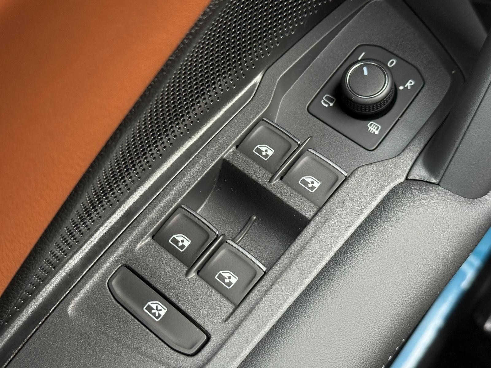 Volkswagen Tiguan Vehicle Image 15