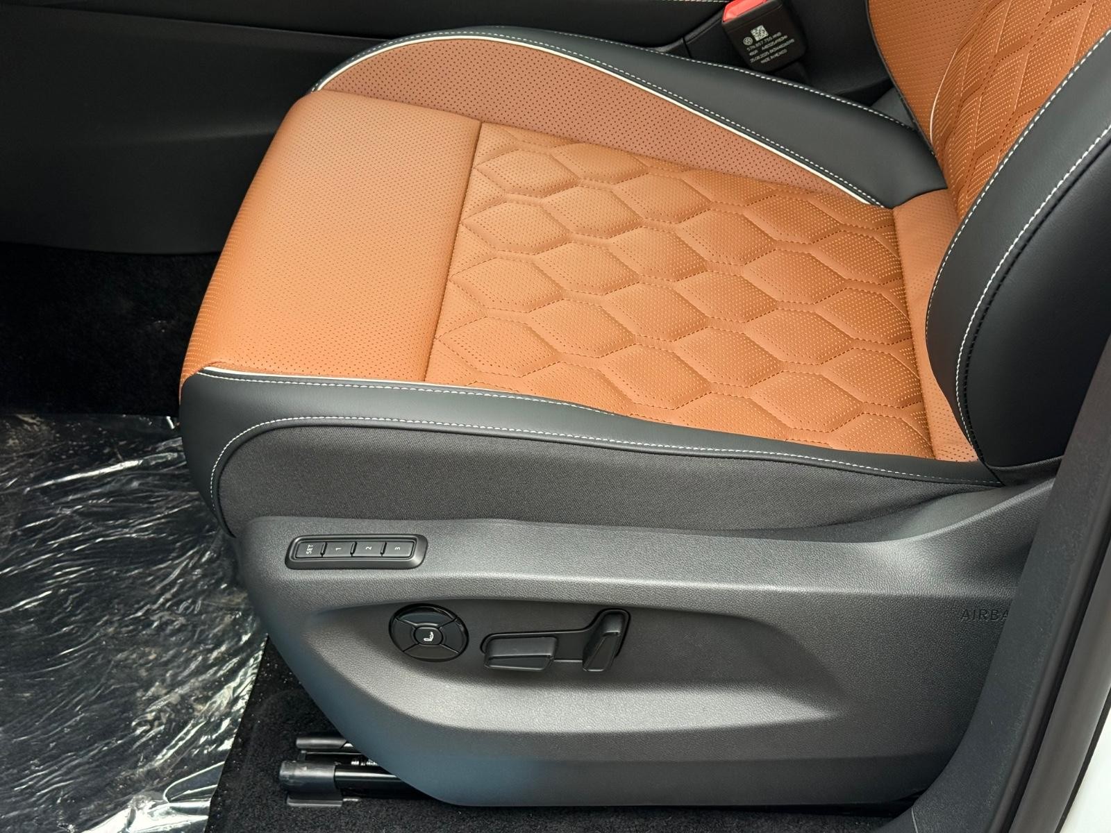 Volkswagen Tiguan Vehicle Image 16