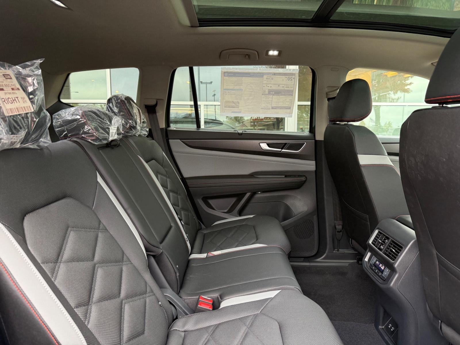 Volkswagen Atlas Vehicle Image 05