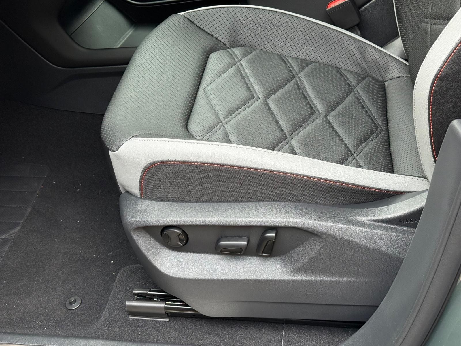 Volkswagen Atlas Vehicle Image 16