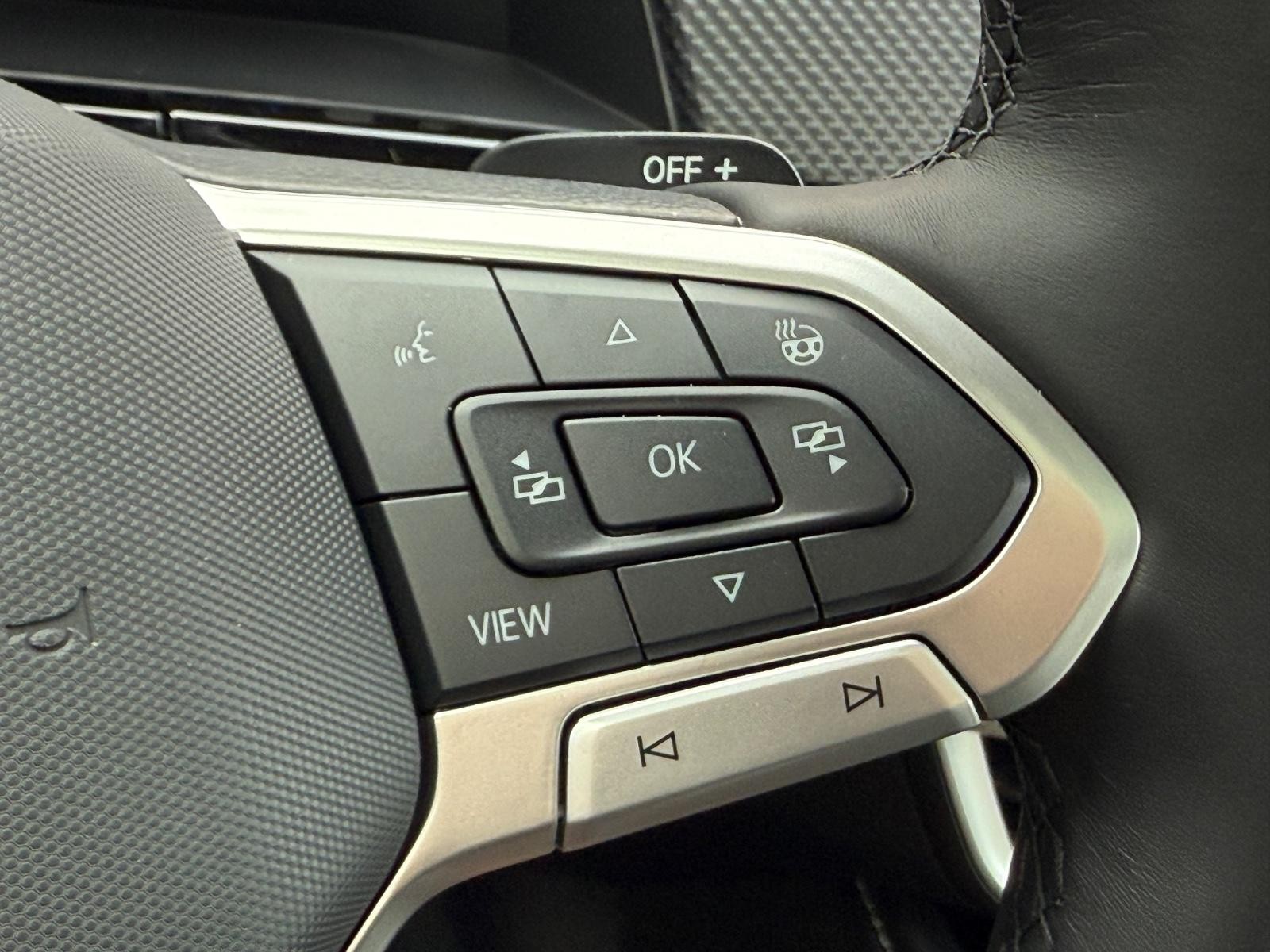 Volkswagen Atlas Cross Sport Vehicle Image 12