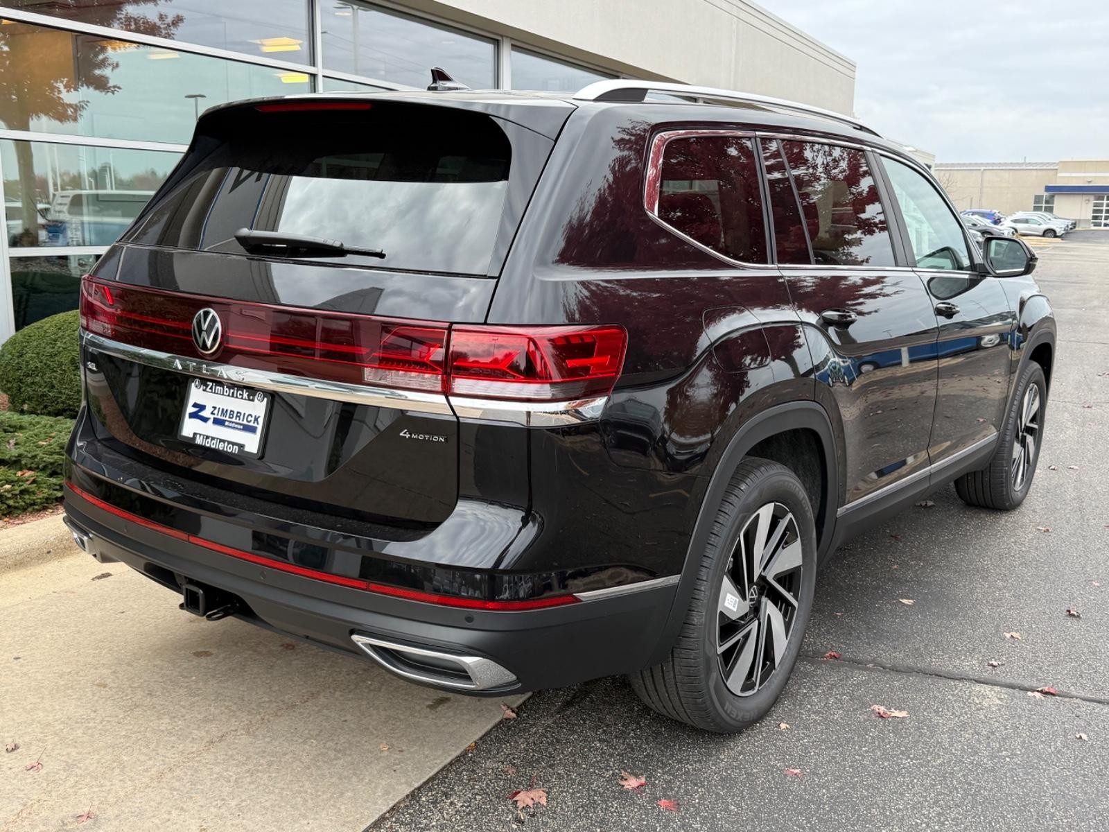 Volkswagen Atlas Vehicle Image 03