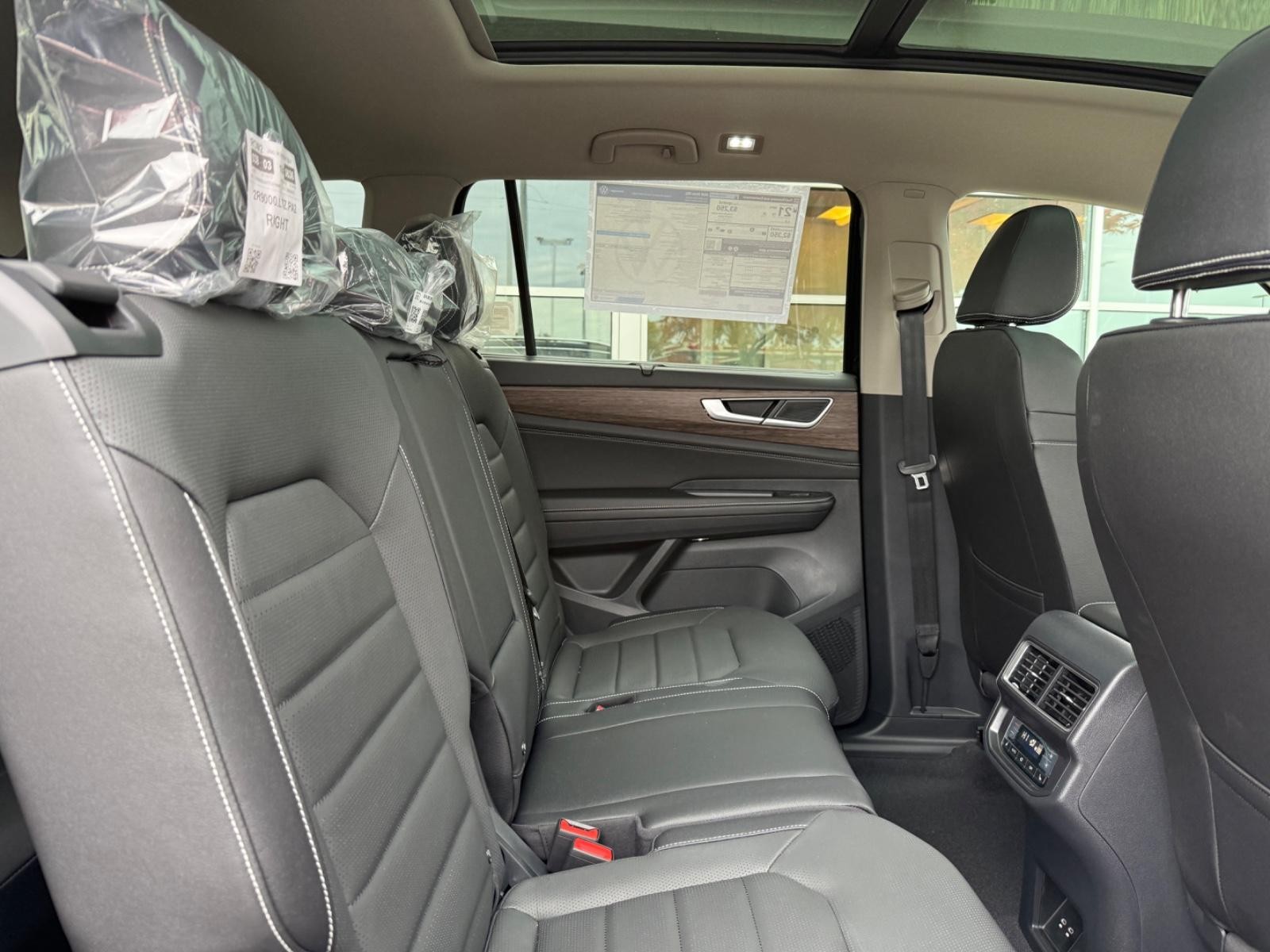 Volkswagen Atlas Vehicle Image 05