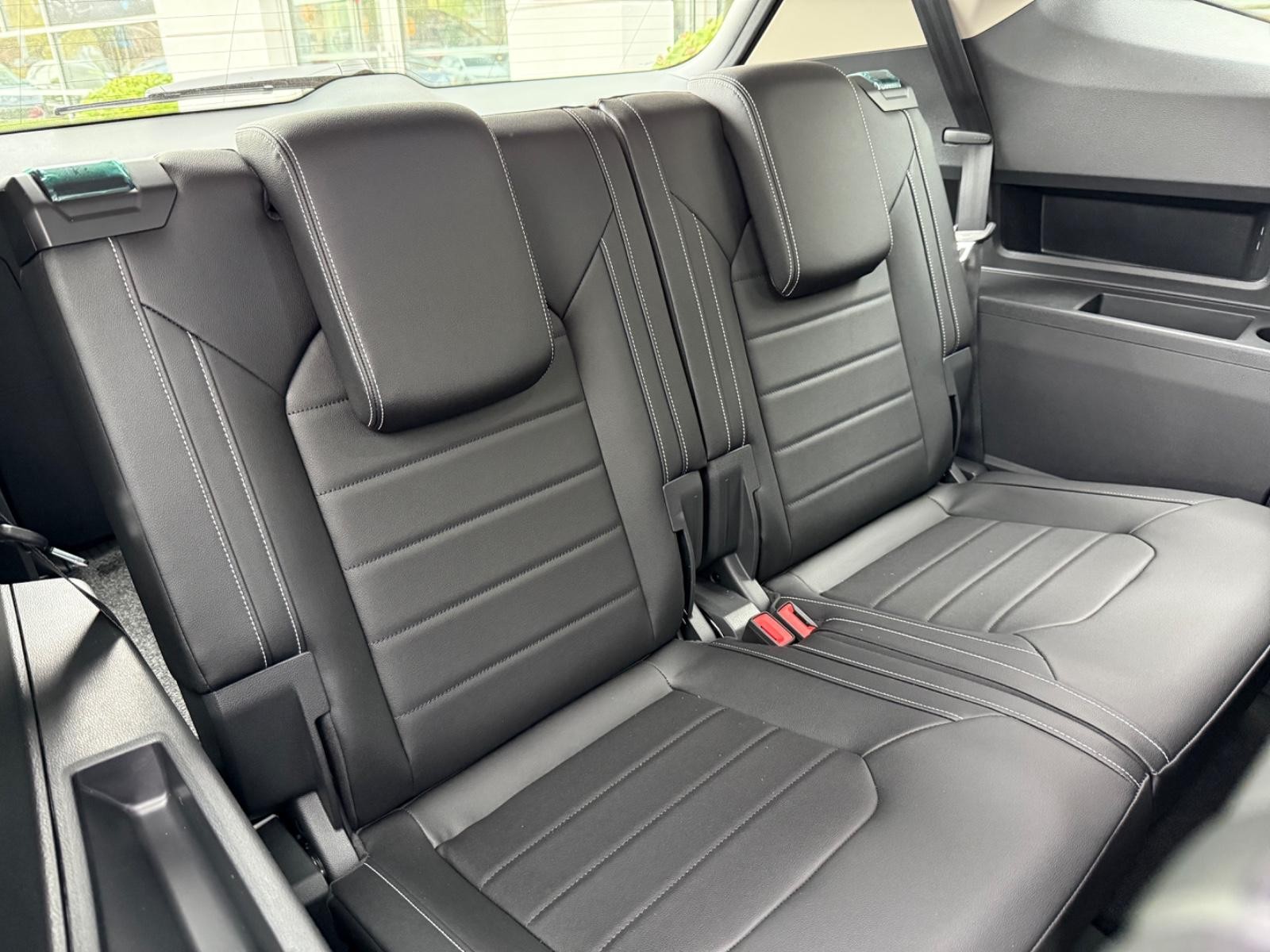 Volkswagen Atlas Vehicle Image 06