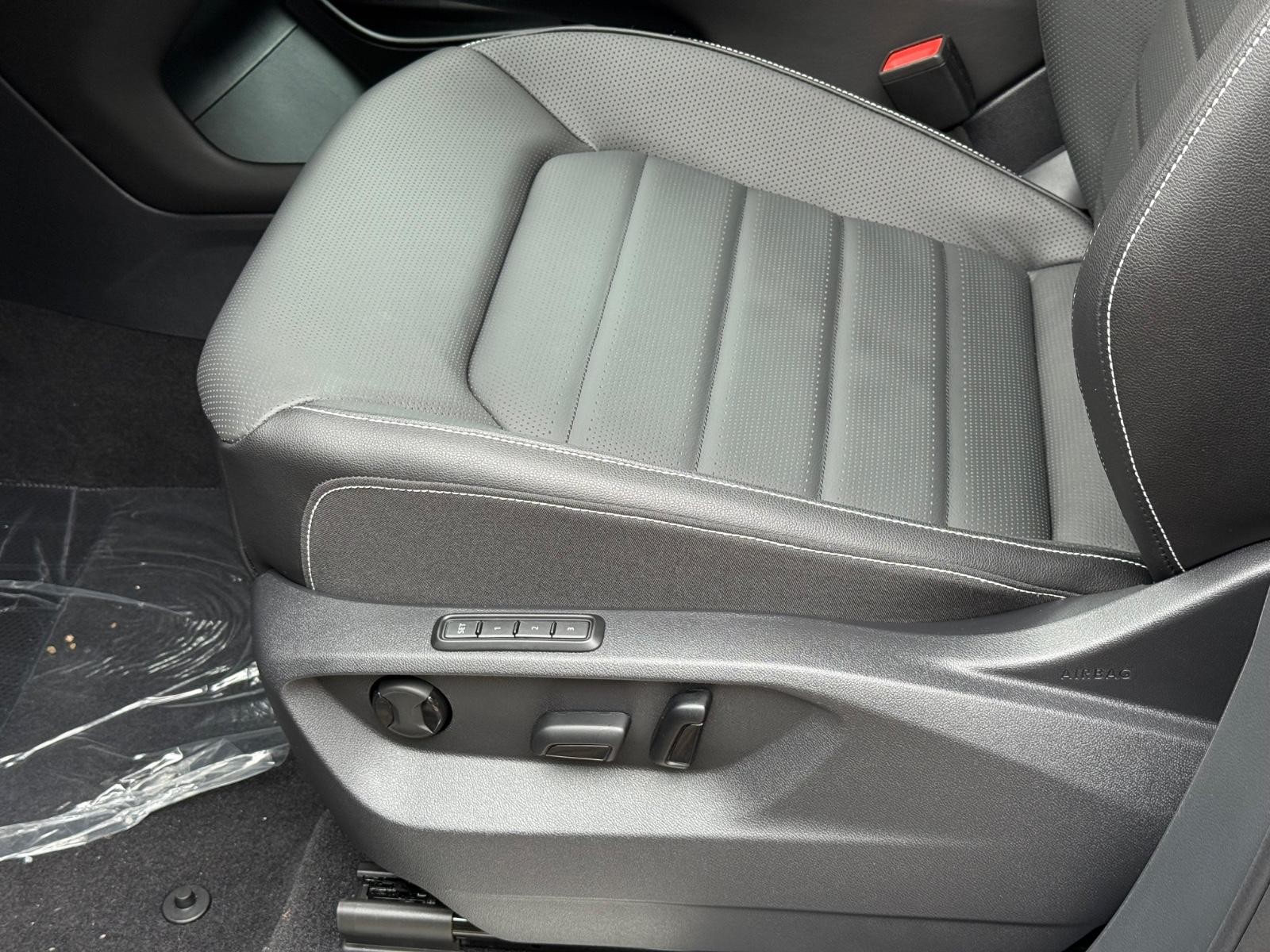 Volkswagen Atlas Vehicle Image 18