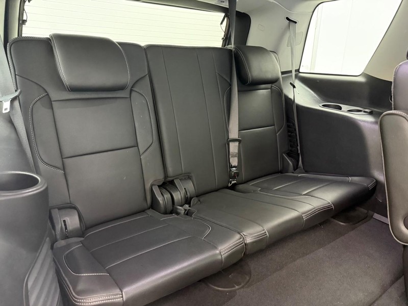 GMC Yukon Vehicle Image 9