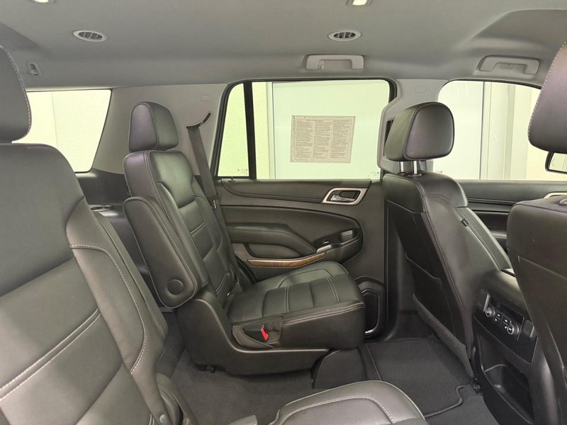GMC Yukon Vehicle Image 10