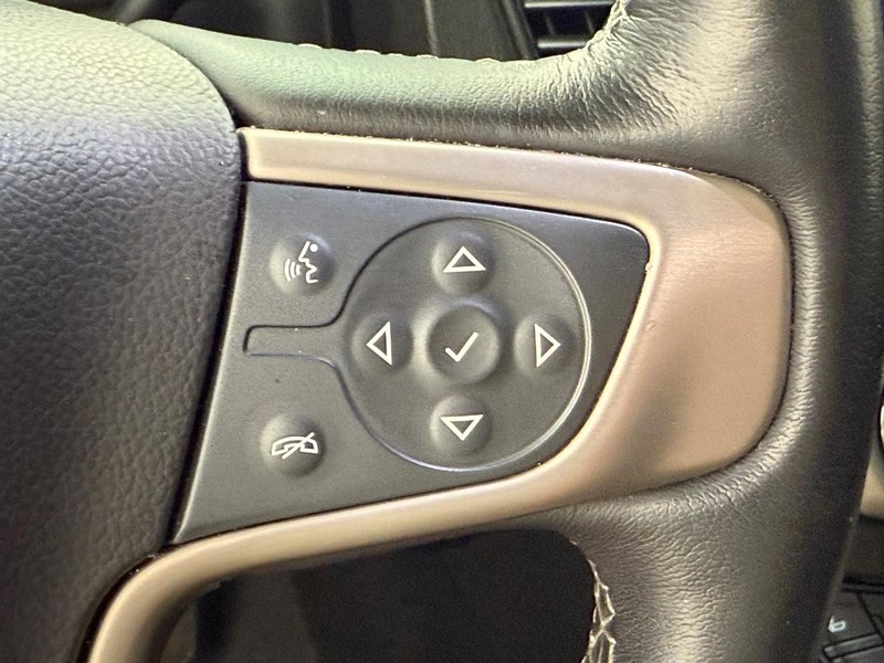 GMC Yukon Vehicle Image 17