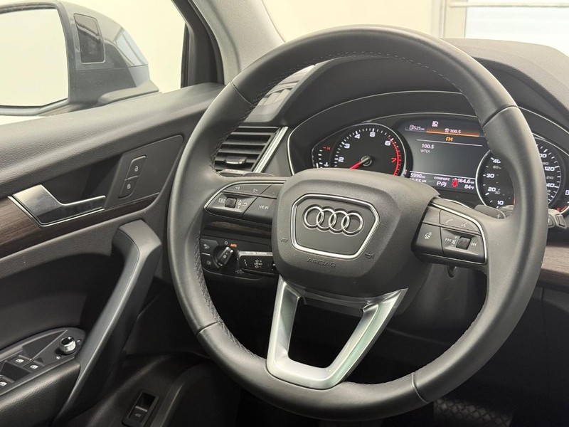 Audi Q5 Vehicle Image 12