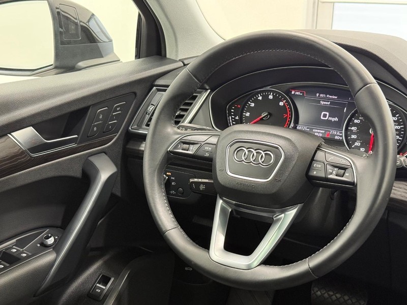 Audi Q5 Vehicle Image 12