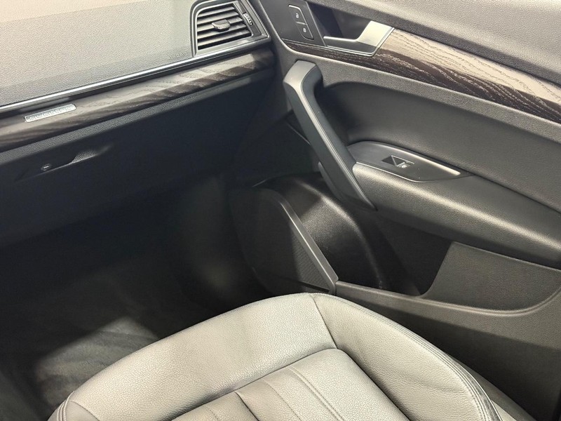 Audi Q5 Vehicle Image 13